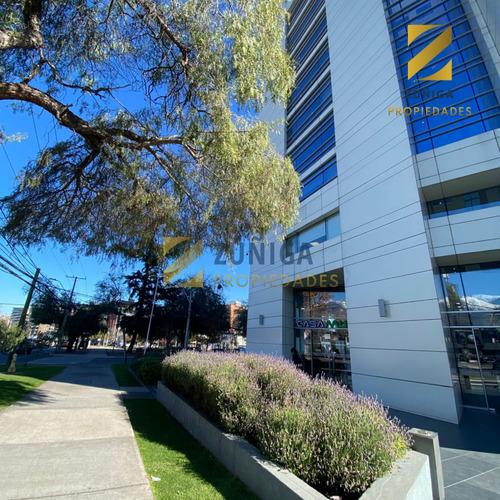 Excelente Oficina Ubicada En Moderno Edificio En Las Condes - 1